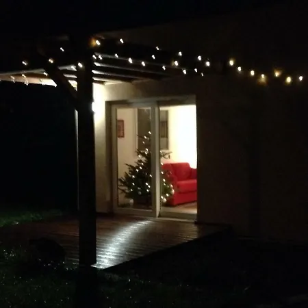 Au Jardin Apartment